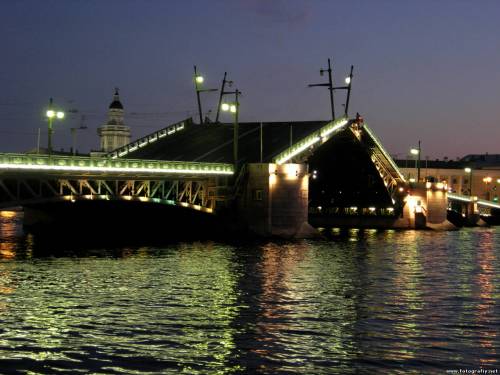 Мост на Неве
