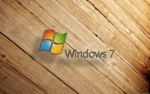 Windows 7 на деревянном фоне